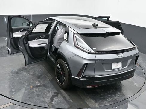 New 2025 Cadillac Lyriq Luxury w/ LPO, Red Accent Package image 54