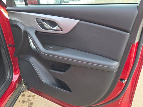 Used 2023 Chevrolet Blazer LT image 6