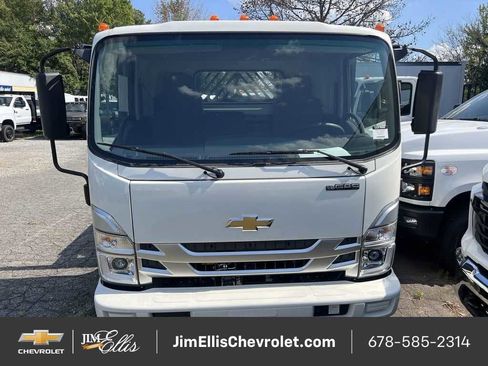 New 2025 Chevrolet Low Cab Forward image 3