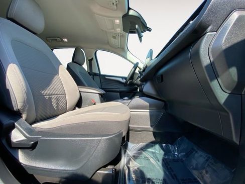 Used 2021 Ford Escape SE image 15