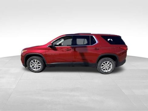 Used 2018 Chevrolet Traverse LT FWD image 3