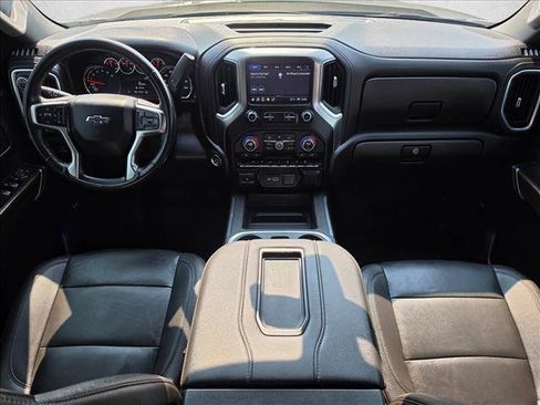 Used 2021 Chevrolet Silverado 1500 LT Trail Boss w/ Convenience Package II AWD/4WD image 13