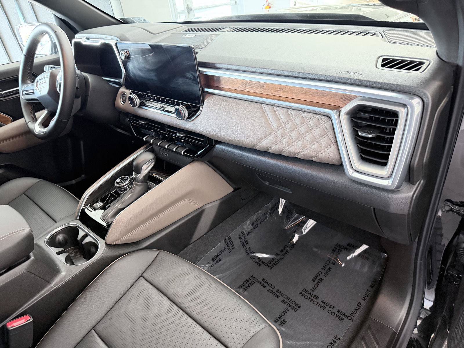 Used 2023 GMC Canyon Denali AWD/4WD image 32