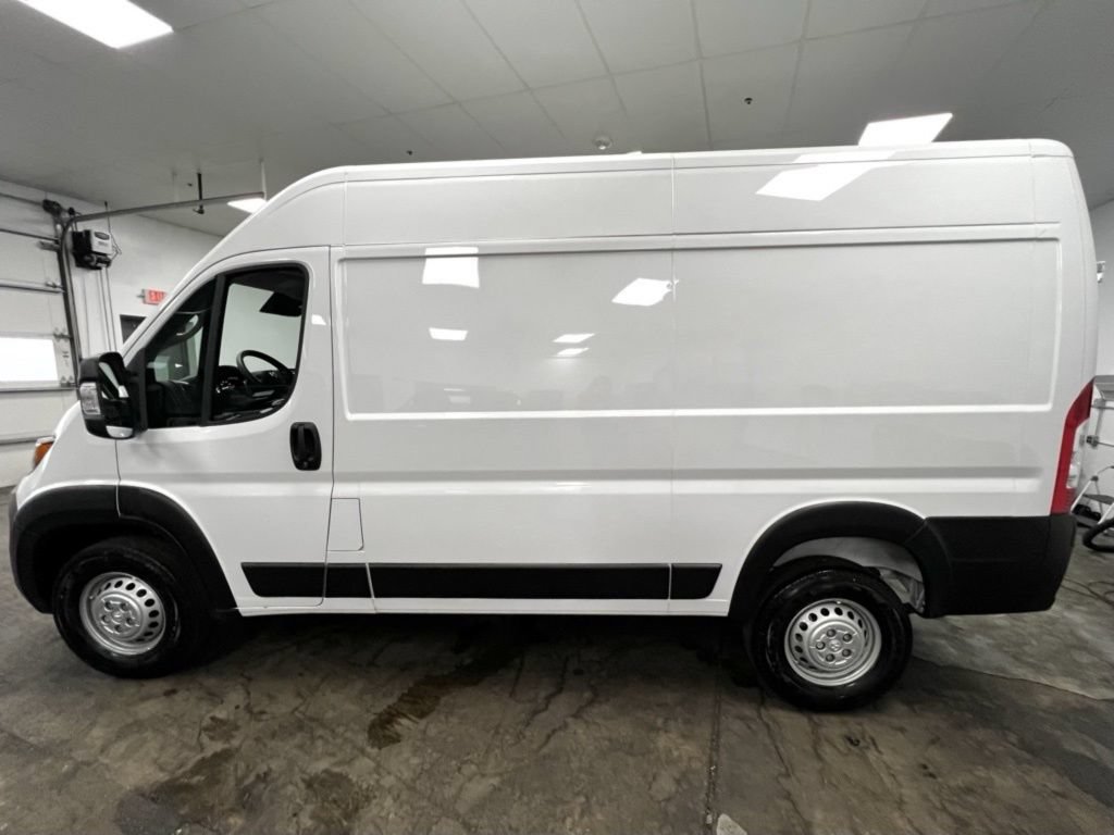 Used 2024 RAM ProMaster 1500 w/ Convenience Group FWD image 4
