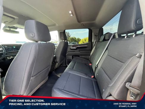 Used 2023 Chevrolet Silverado 1500 LT AWD/4WD image 12