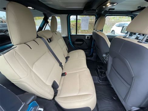 Used 2020 Jeep Wrangler Unlimited Sport image 21