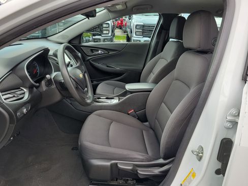 Used 2018 Chevrolet Malibu LS FWD image 16