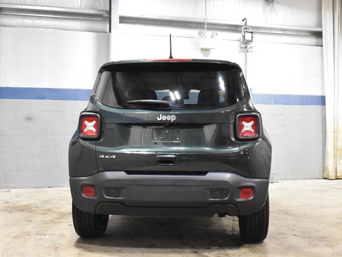 Used 2021 Jeep Renegade Sport image 23
