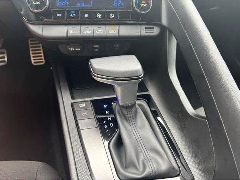 Used 2025 Hyundai Elantra Sport FWD image 24