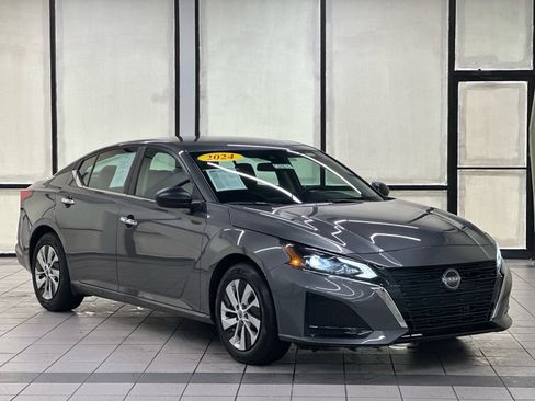 Used 2024 Nissan Altima 2.5 S image 1