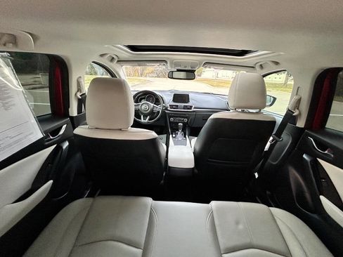 Used 2017 MAZDA MAZDA3 Grand Touring image 14