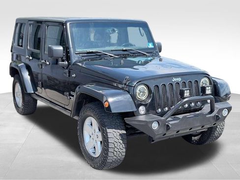 Used 2017 Jeep Wrangler Unlimited Sport w/ Quick Order Package 24S AWD/4WD image 3