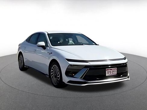 Used 2025 Hyundai Sonata SEL image 3