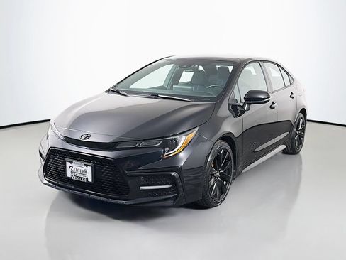 Used 2020 Toyota Corolla SE FWD image 3