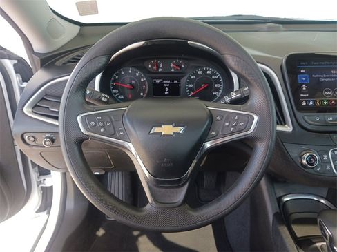 Used 2024 Chevrolet Malibu LT image 17