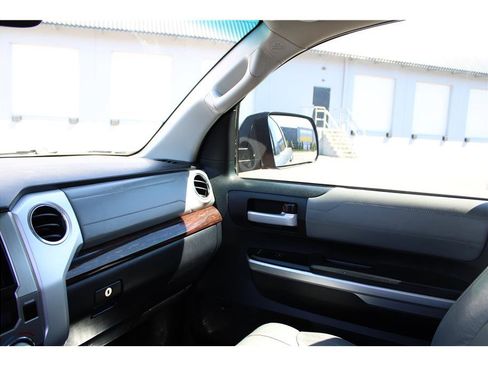 Used 2017 Toyota Tundra Limited image 30