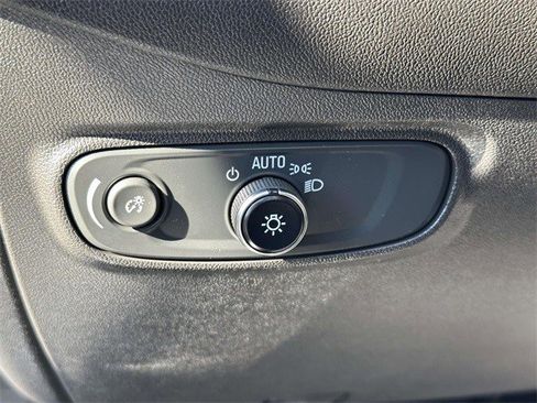 Certified 2023 Chevrolet Equinox RS w/ RS Leather Package image 19