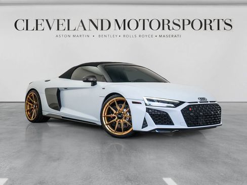 Used 2020 Audi R8 V10 w/ Carbon Exterior Package AWD/4WD image 1