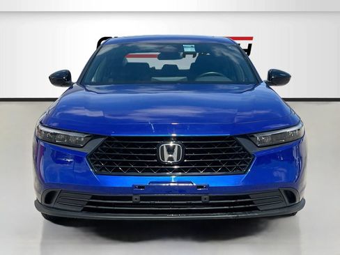 Used 2025 Honda Accord Sport image 2