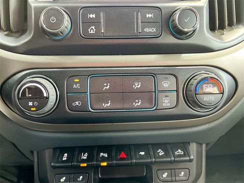 Used 2022 Chevrolet Colorado Z71 w/ Safety Package image 16