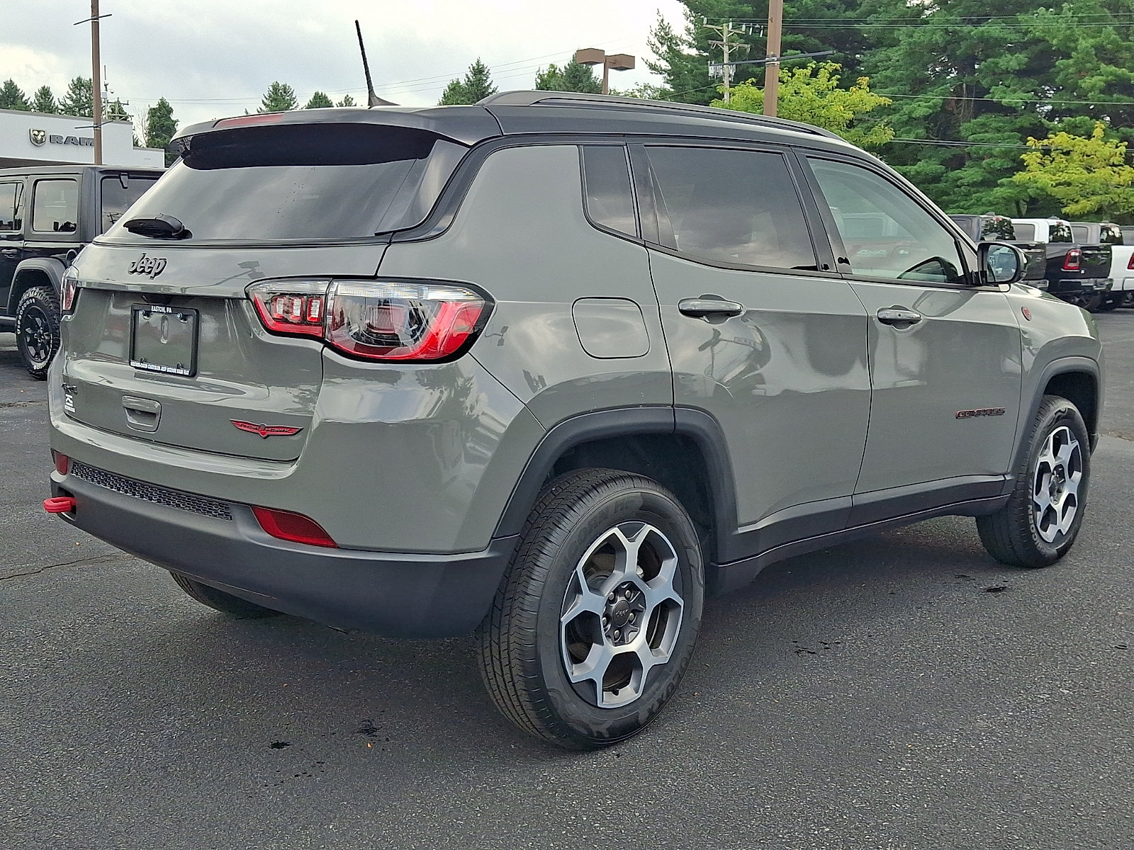Certified 2022 Jeep Compass Trailhawk AWD/4WD image 4