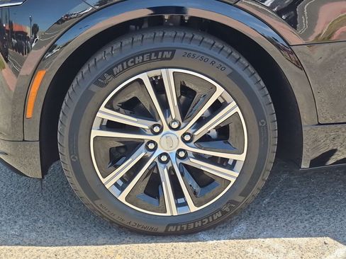 New 2026 Cadillac Lyriq Luxury AWD/4WD image 30