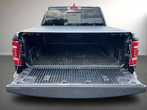 Used 2019 RAM 1500 Laramie AWD/4WD image 7
