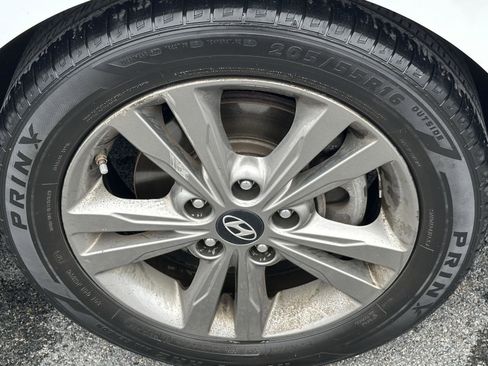 Used 2018 Hyundai Elantra SEL image 10