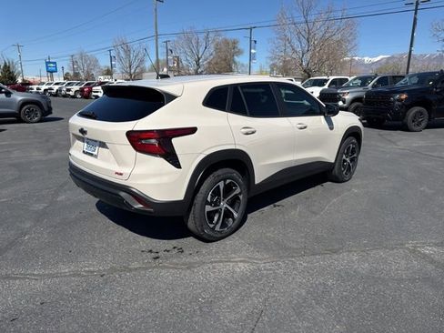New 2026 Chevrolet Trax RS w/ Driver Confidence Package image 7