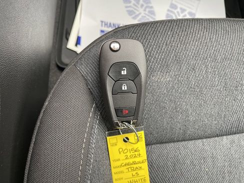 Used 2024 Chevrolet Trax LS w/ Driver Confidence Package FWD image 25