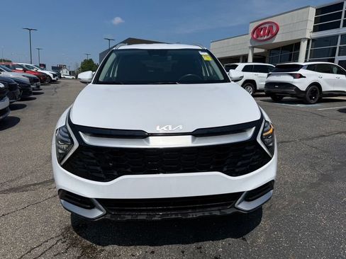 Certified 2025 Kia Sportage EX AWD/4WD image 2