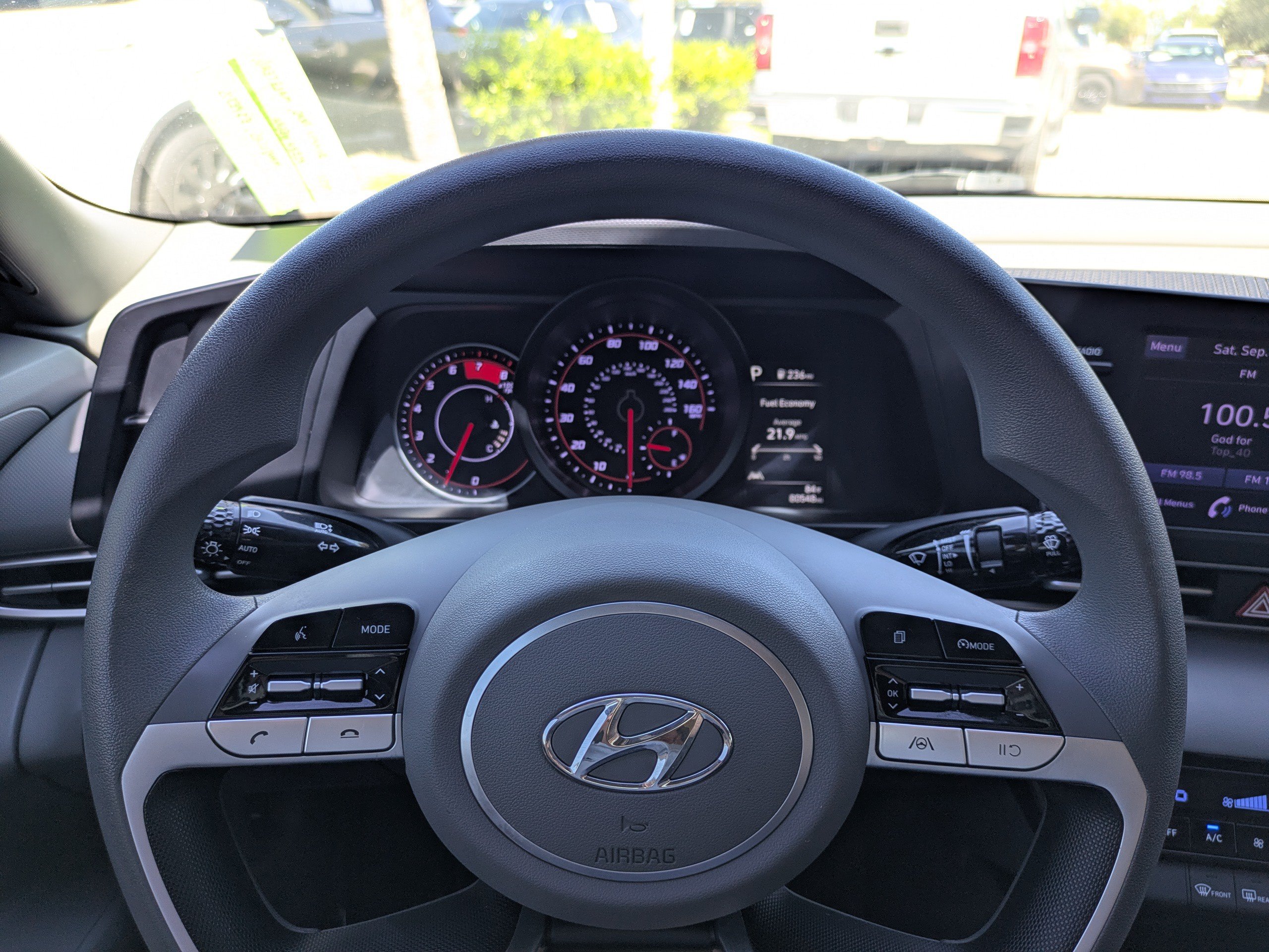 Used 2023 Hyundai Elantra SEL w/ Cargo Package FWD image 23