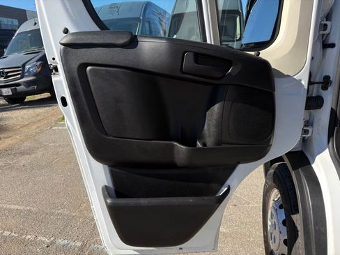 Used 2021 RAM ProMaster 2500 image 21