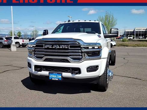 New 2026 RAM 5500 4x4 Crew Cab w/ Laramie Trim Package image 3