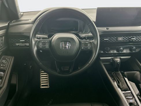 Used 2024 Honda Accord Sport image 17