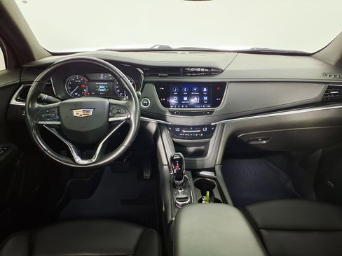 Certified 2024 Cadillac XT6 Luxury FWD image 15