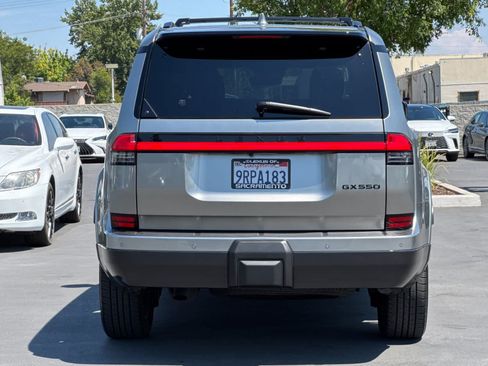 Used 2024 Lexus GX 550 w/ Accessory Package (Z1) AWD/4WD image 8