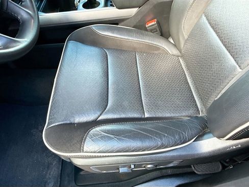 Used 2024 RAM 1500 Laramie image 21