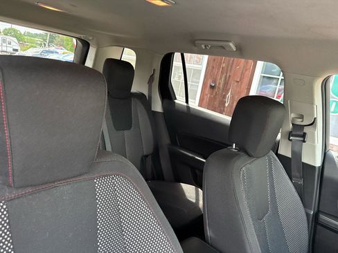 Used 2017 GMC Terrain SLE AWD/4WD image 12