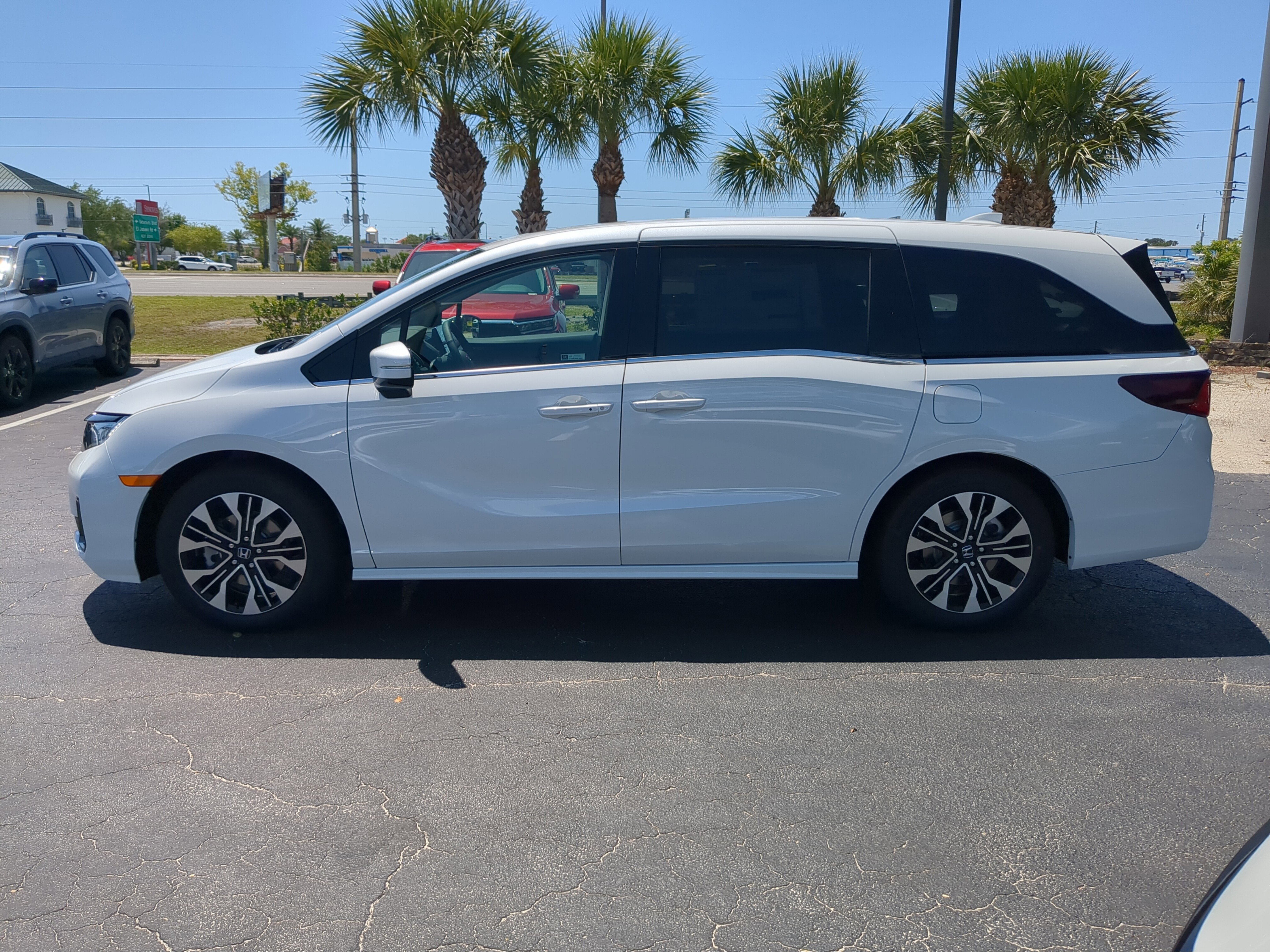 New 2027 Honda Odyssey Elite image 7