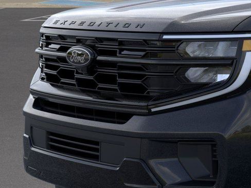 New 2026 Ford Expedition Platinum w/ Stealth Appearance Package AWD/4WD image 17