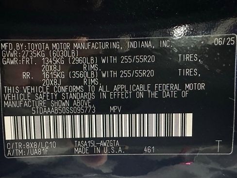 Used 2025 Toyota Grand Highlander AWD image 11