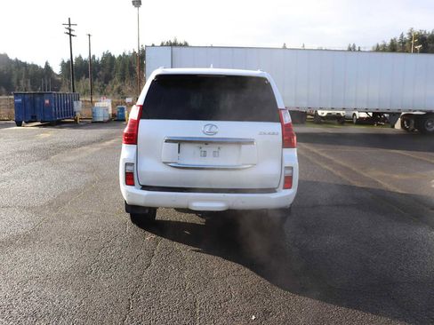 Used 2013 Lexus GX 460 image 6