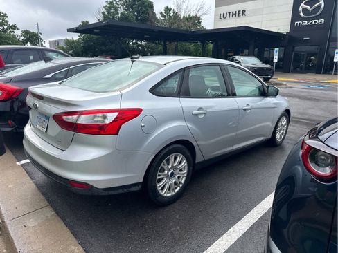 Used 2012 Ford Focus SE FWD image 4
