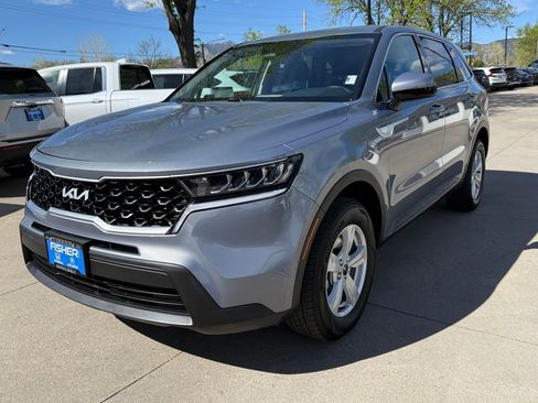 Used 2022 Kia Sorento LX AWD/4WD image 8