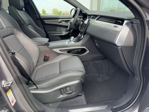 Used 2026 Jaguar F-PACE R-Dynamic S AWD/4WD image 3