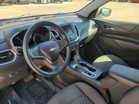 Used 2020 Chevrolet Equinox LT FWD image 21