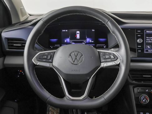 Used 2023 Volkswagen Taos SE w/ Panoramic Sunroof Package AWD/4WD image 27