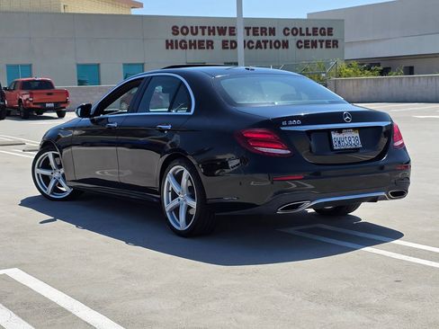 Used 2018 Mercedes-Benz E 300 image 4