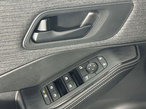 Certified 2021 Nissan Rogue S image 13